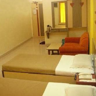 Woodland Regency Hotel Silvassa Exterior foto